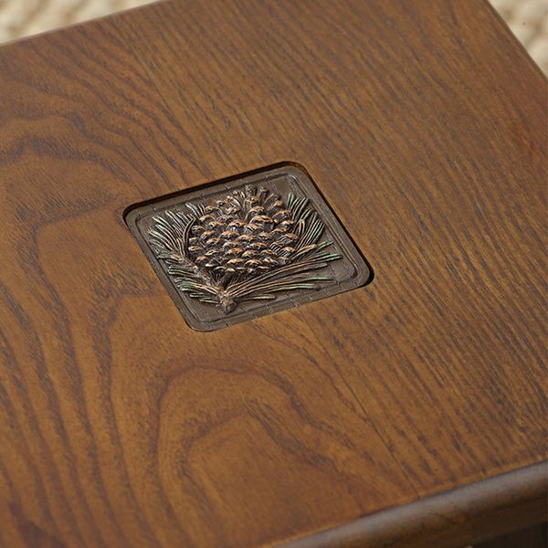 Furniture Mini Wooden Stools Low Kitchen Stool Living Room Seat Office Footrest Outdoor Furniture Chair Vintage Home Decoration

Compact wooden stools for kitchen, living room seating, office footrests, and outdoor vintage decor