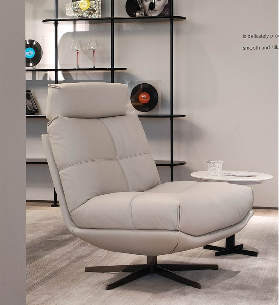 Made in China with authentic Italian leather, the Wheat Fields series chair includes a headrest and is available in quantities over 20